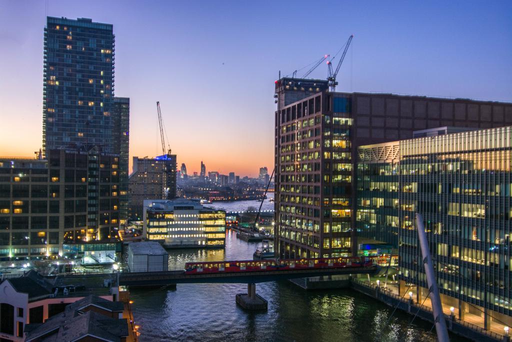 Canary Wharf - Corporate River View Apartments Londres Extérieur photo